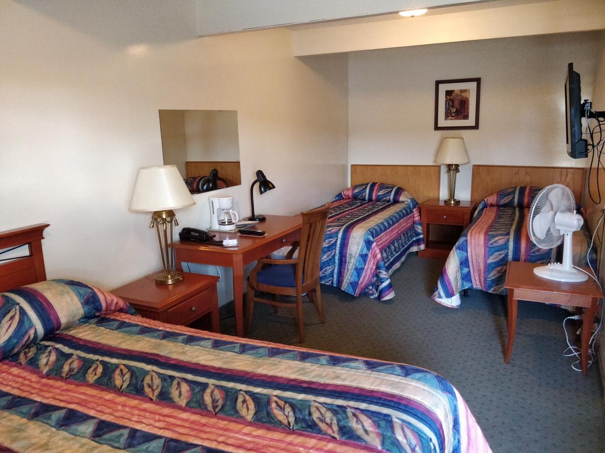 Siesta Inn Vanderhoof Exterior foto